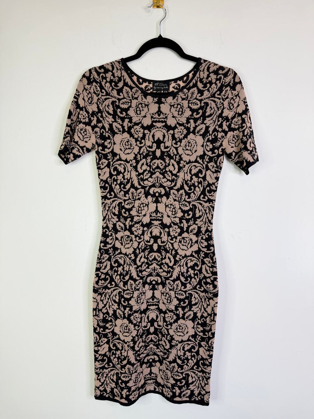 Torn by Ronny Kobo Floral Knit Tea Length Knee Length Dress Size Medium